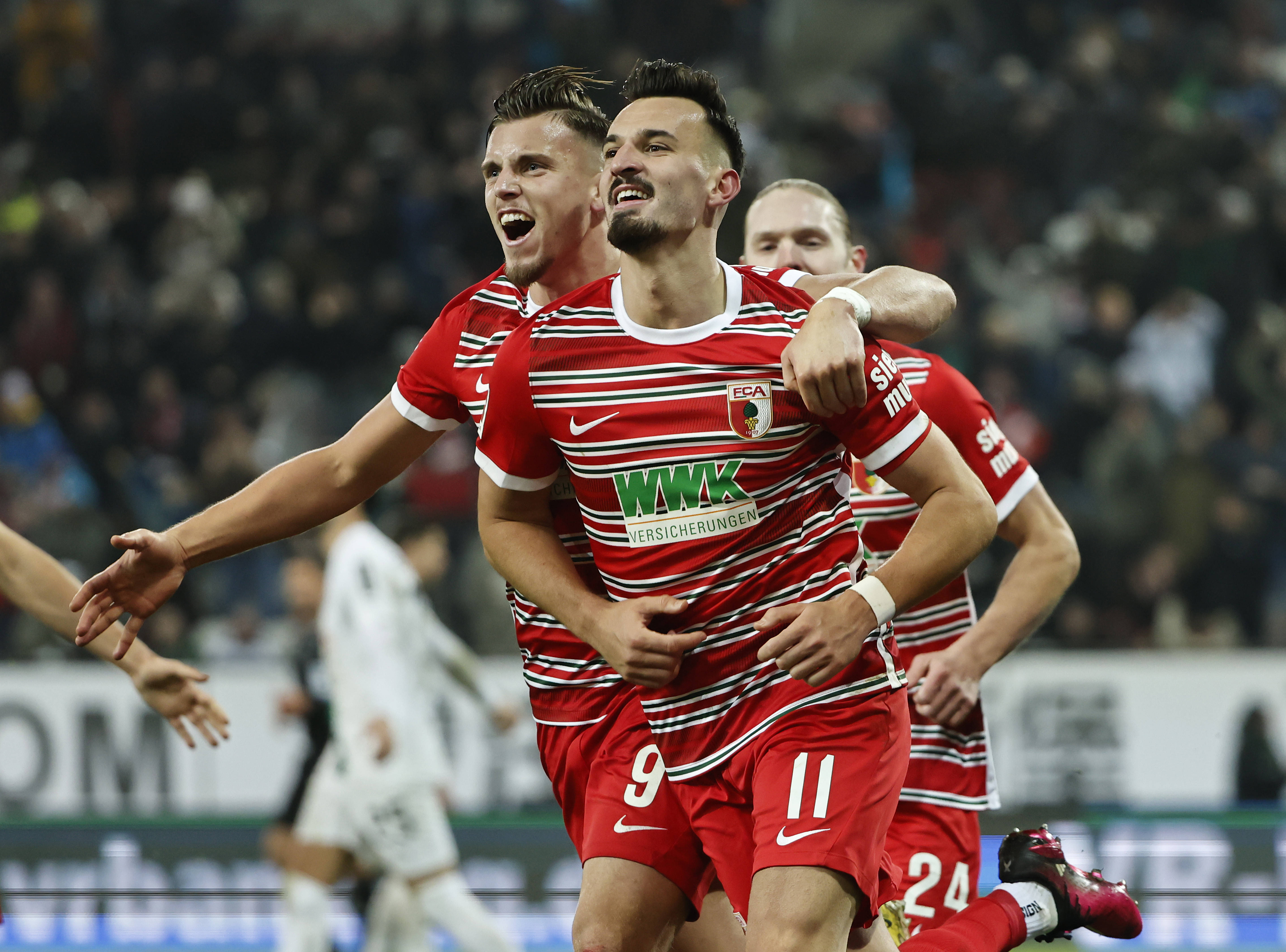 包含斯图加特绝杀获胜，为保级保持希望的词条