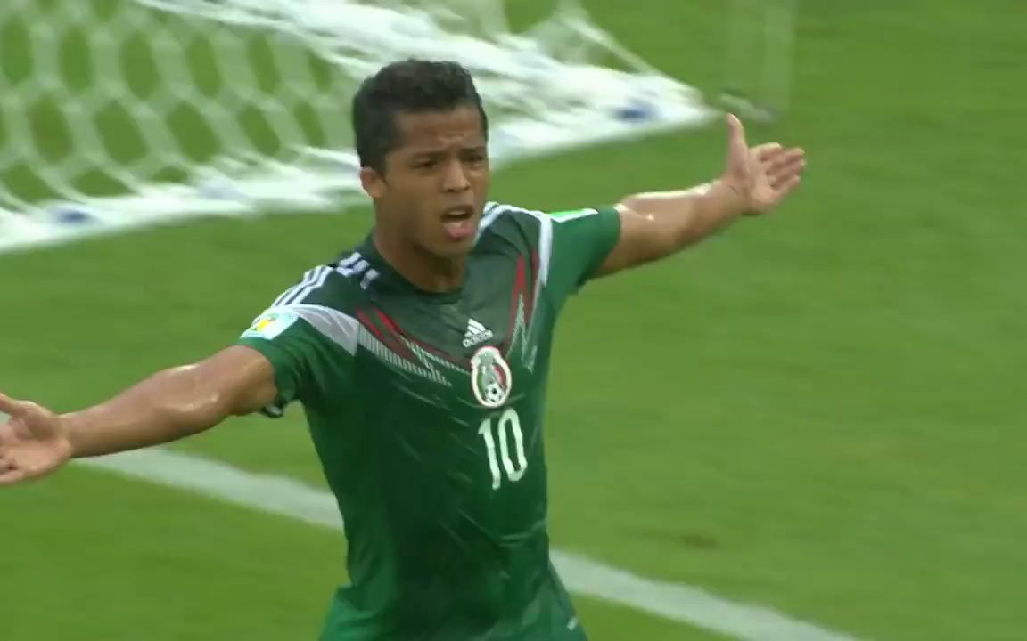 包含喀麦隆队豪取胜利，晋级国际足球赛四强的词条