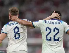 包含贝林厄姆今日表现抢眼，维尼修斯整场无解，教练赛后亲自拥抱的词条